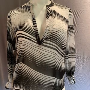 NY Collection Long Sleeve Blouse; Vneck